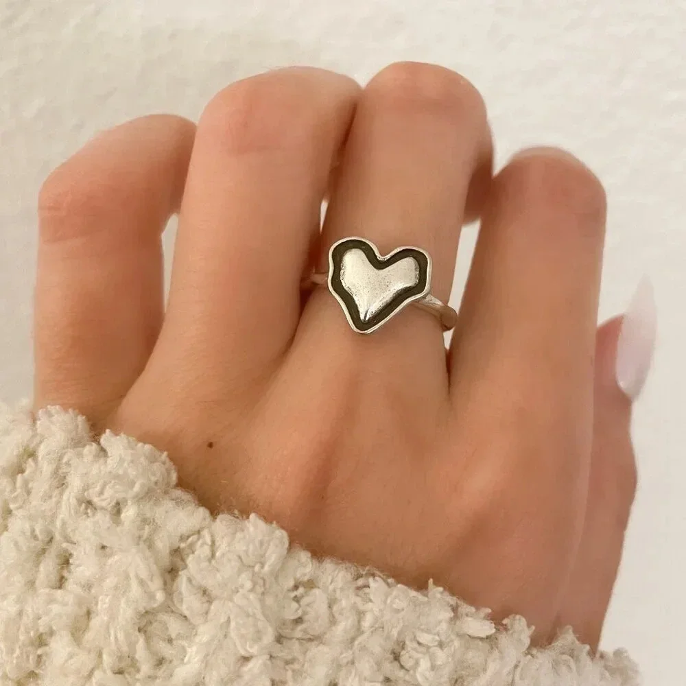 925 Sterling Silver Minimalist Black Heart Ring Dainty Heart Ring Black & Silver